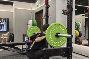 米兰体育中国官网里程碑夜那不勒斯完成体检，足总杯赛前刷纪录，气氛紧张，训练强度明显提升(cityofstars歌词歌谱)