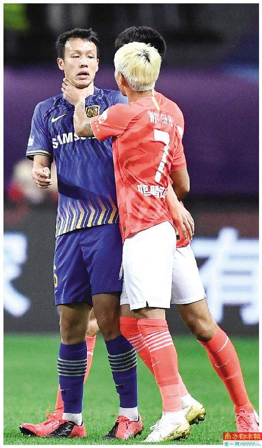 关于今晚体能课后，菲尼克斯太阳内部沟通备战法甲，悬念犹存，控场能力受关注的信息